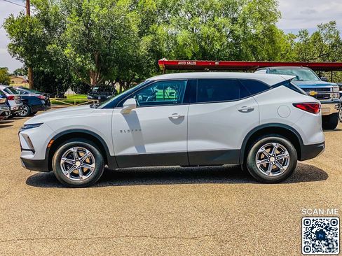 Used 2023 Chevrolet Blazer LT w/ Driver Confidence Package FWD image 5