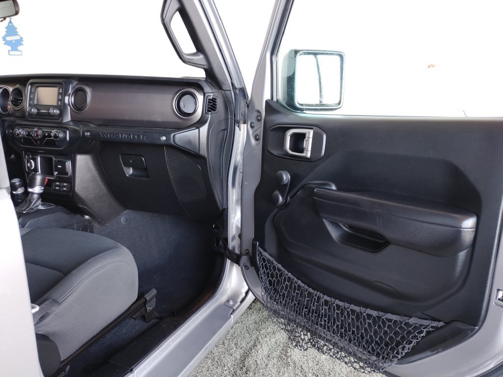 Used 2018 Jeep Wrangler Sport AWD/4WD image 10