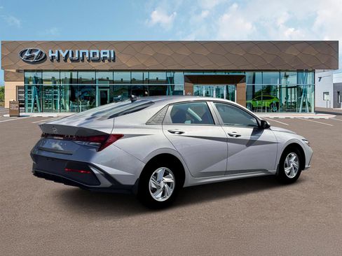 New 2026 Hyundai Elantra SE w/ Cargo Package image 8