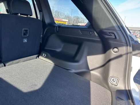 New 2025 Jeep Grand Cherokee Laredo AWD/4WD image 18