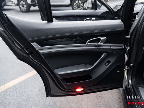 Used 2016 Porsche Panamera 4 Edition image 27