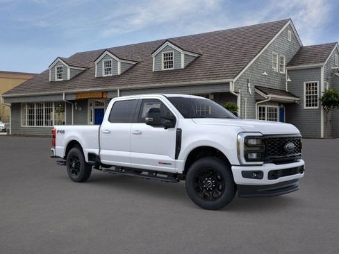 New 2026 Ford F250 Lariat w/ Black Appearance Package image 7