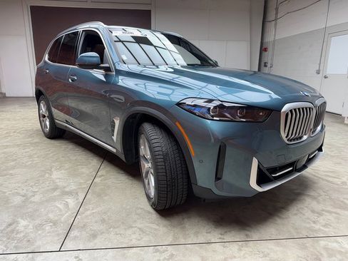 Certified 2024 BMW X5 xDrive40i w/ Executive Package image 7