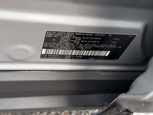 Used 2022 Toyota RAV4 Limited AWD/4WD image 26
