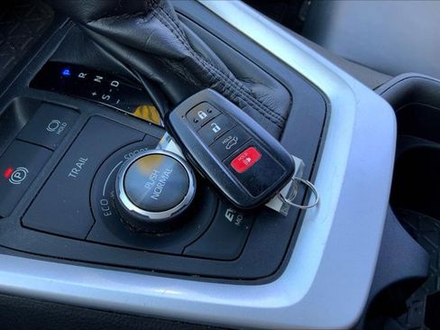 Used 2020 Toyota RAV4 XSE image 10