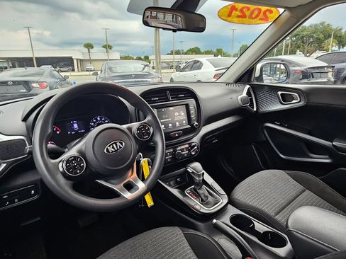 Used 2021 Kia Soul S FWD image 14