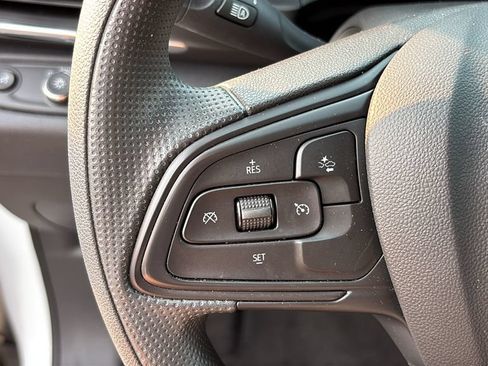 Used 2025 Buick Envista Preferred FWD image 16