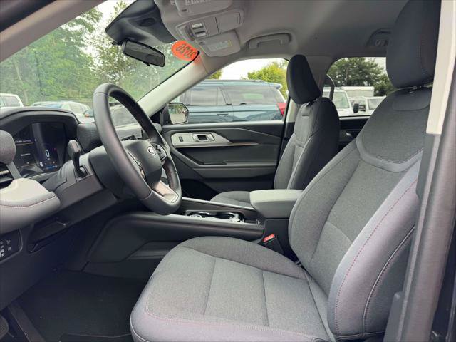 Used 2026 Ford Explorer Active AWD/4WD image 15