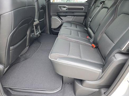 New 2026 RAM 1500 Laramie AWD/4WD image 12