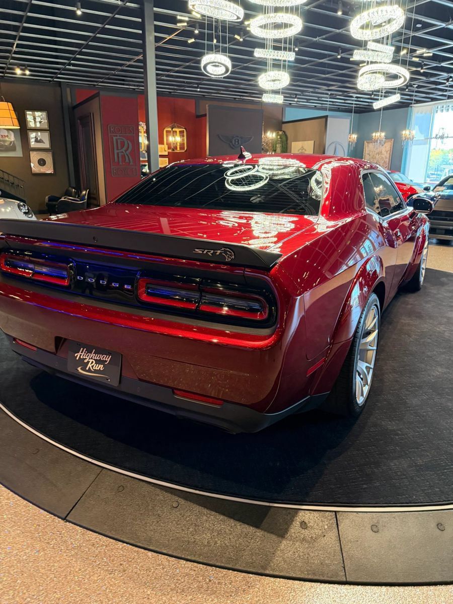 Used 2022 Dodge Challenger SRT Hellcat Redeye RWD image 8