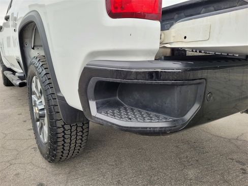 Used 2024 Chevrolet Silverado 2500 Custom w/ Custom Value Package image 26