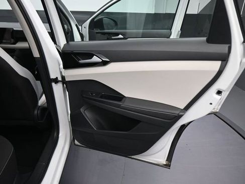 Used 2025 Volkswagen Taos S AWD/4WD image 22