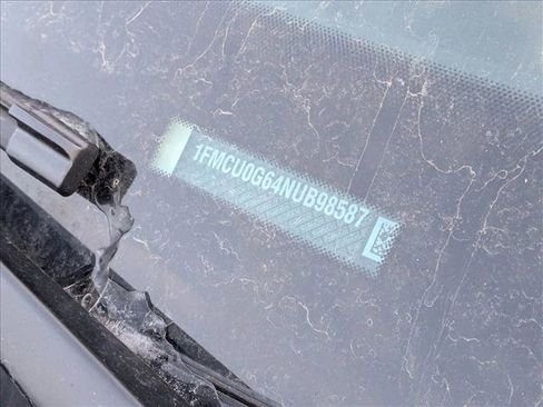 Used 2022 Ford Escape SE w/ Convenience Package image 16