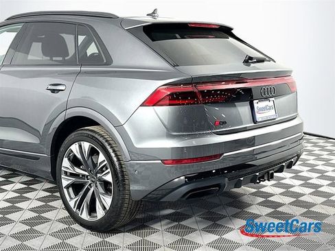 Used 2025 Audi Q8 Prestige image 53