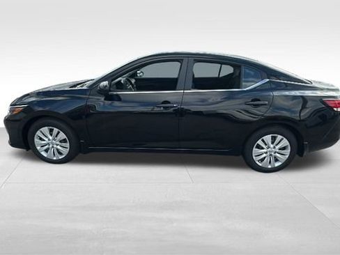 New 2025 Nissan Sentra S image 4