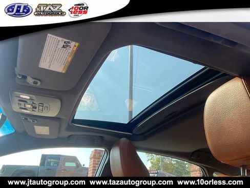 Used 2019 Toyota Avalon Limited w/ All Weather Liner Package FWD image 12