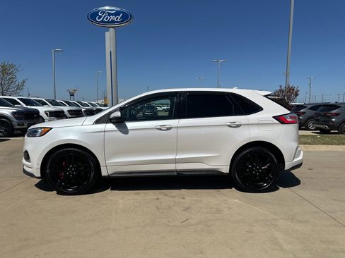 Used 2019 Ford Edge ST w/ Equipment Group 401A image 2