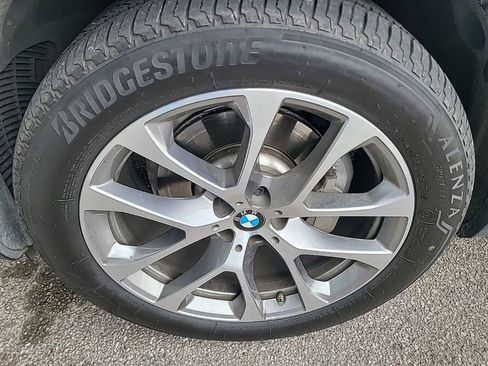 Used 2019 BMW X5 xDrive40i w/ Luxury Seating Package image 3