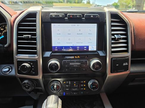 Used 2019 Ford F150 Platinum w/ Equipment Group 701A Luxury AWD/4WD image 24