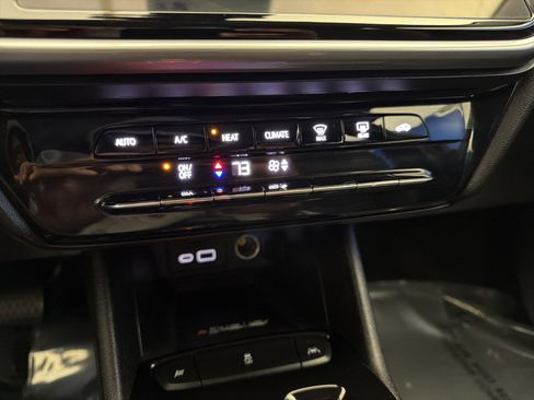 Used 2023 Chevrolet Bolt EUV LT w/ Driver Confidence Package image 20