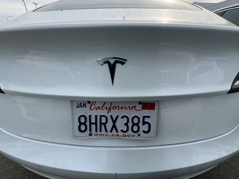 Used 2018 Tesla Model 3 Mid Range image 19