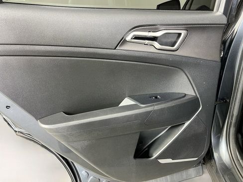 Used 2024 Kia Sportage LX FWD image 29