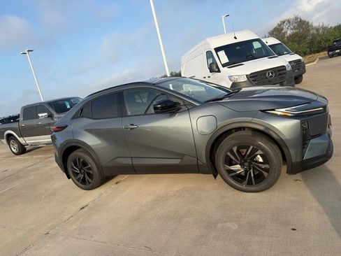 Used 2026 Toyota C-HR w/ Cold Weather Package AWD/4WD image 7