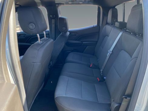 Used 2025 Chevrolet Colorado W/T w/ WT Custom Package image 13