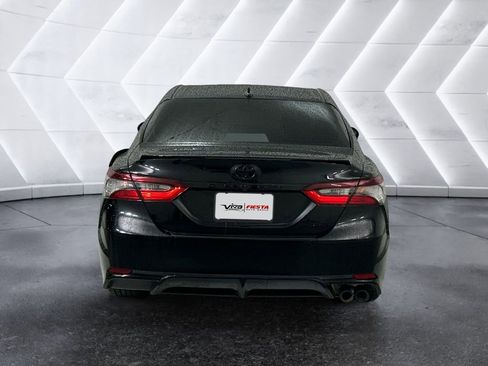 Used 2024 Toyota Camry SE image 5