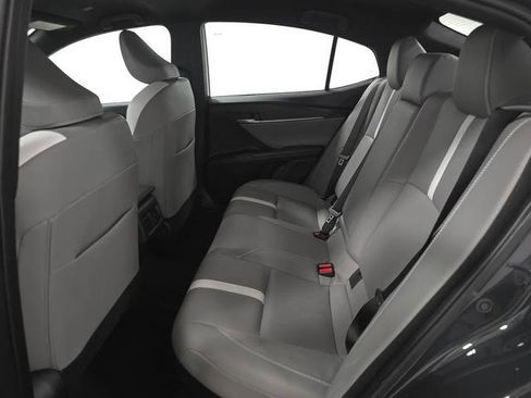 Used 2025 Toyota Camry SE w/ Convenience Package FWD image 3
