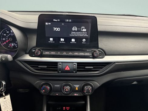 Used 2020 Kia Forte LXS FWD image 13