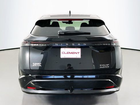 Used 2025 Nissan Ariya AWD image 8