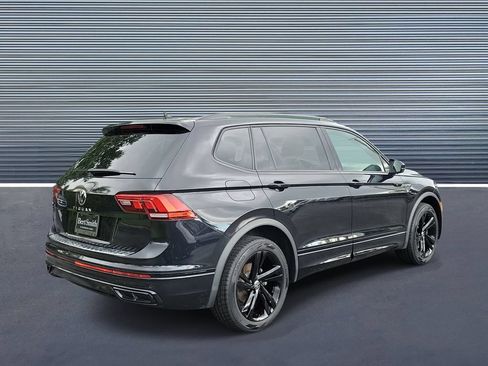 Used 2023 Volkswagen Tiguan SE R-Line FWD image 3