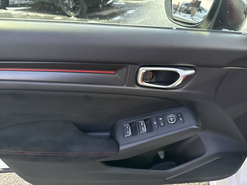 Used 2025 Honda Civic Type R image 23