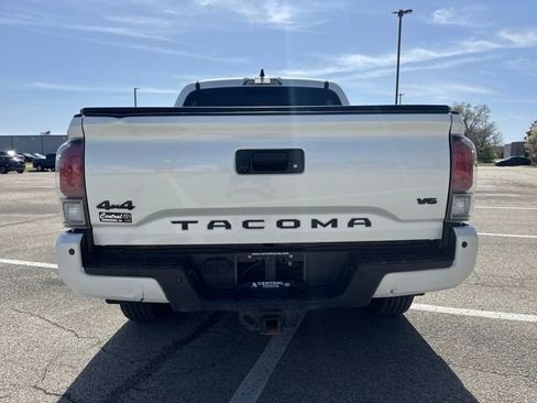 Used 2021 Toyota Tacoma Limited w/ Nightshade Package image 5