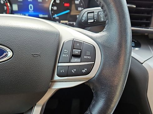 Used 2021 Ford Explorer XLT w/ Equipment Group 202A image 19