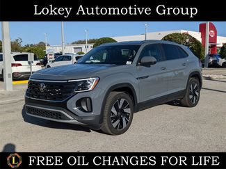 Certified 2025 Volkswagen Atlas Cross Sport SE video 1