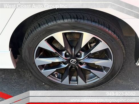 Used 2016 Nissan Sentra SR w/ Driver's Assist Package FWD image 19