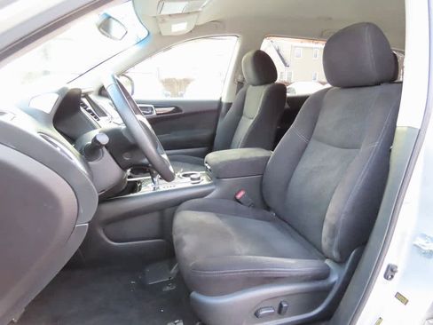 Used 2016 Nissan Pathfinder SV image 11