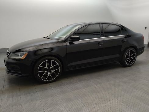 Used 2017 Volkswagen Jetta S w/ Jetta S Cold Weather Package FWD image 2