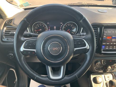 Used 2018 Jeep Compass Limited w/ Navigation Group AWD/4WD image 10