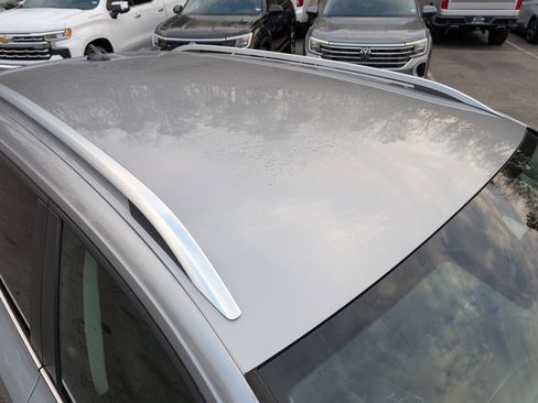 Used 2023 Volkswagen Taos SE w/ Black Wheel Package image 14