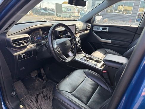 Used 2023 Ford Explorer Limited w/ Class IV Trailer Tow Package image 9