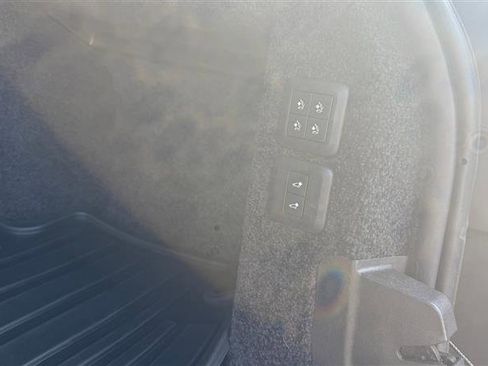 Used 2018 Land Rover Range Rover Supercharged image 19