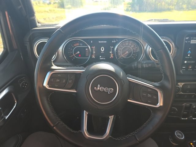 Used 2021 Jeep Wrangler Unlimited Sahara AWD/4WD image 21