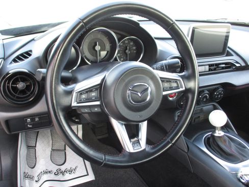 Used 2017 MAZDA MX-5 Miata RF Club image 20