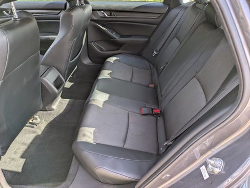 Used 2018 Honda Accord Sport image 17