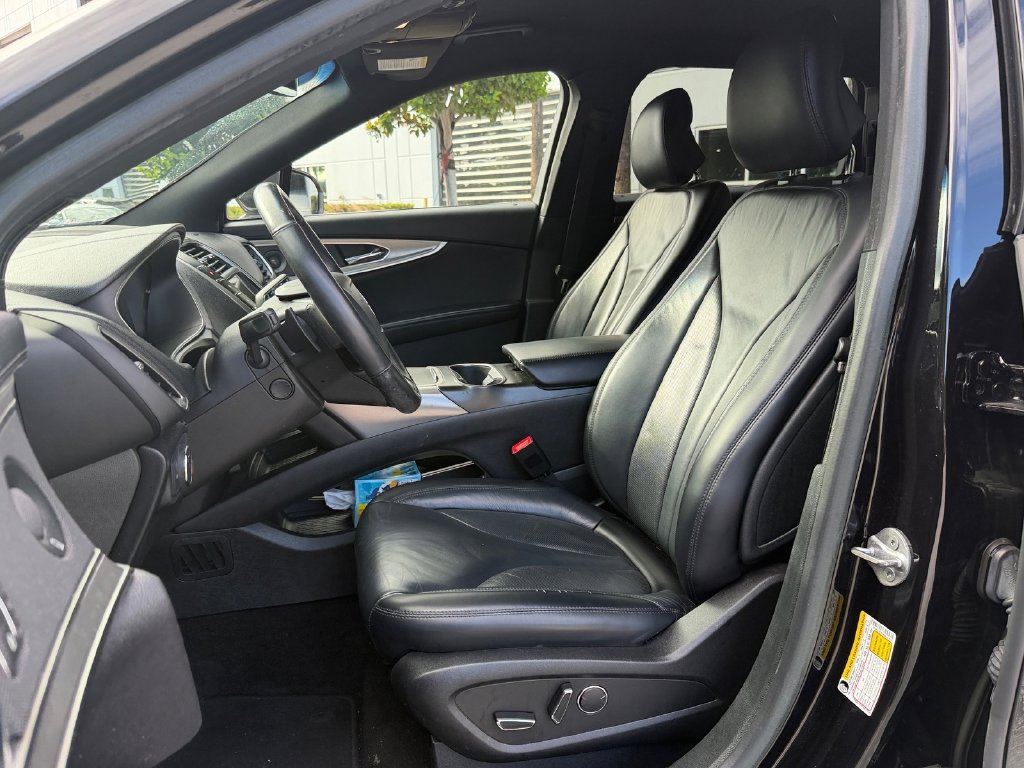 Used 2019 Lincoln Nautilus Select AWD/4WD image 10