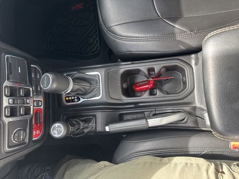 Used 2020 Jeep Gladiator Rubicon AWD/4WD image 14