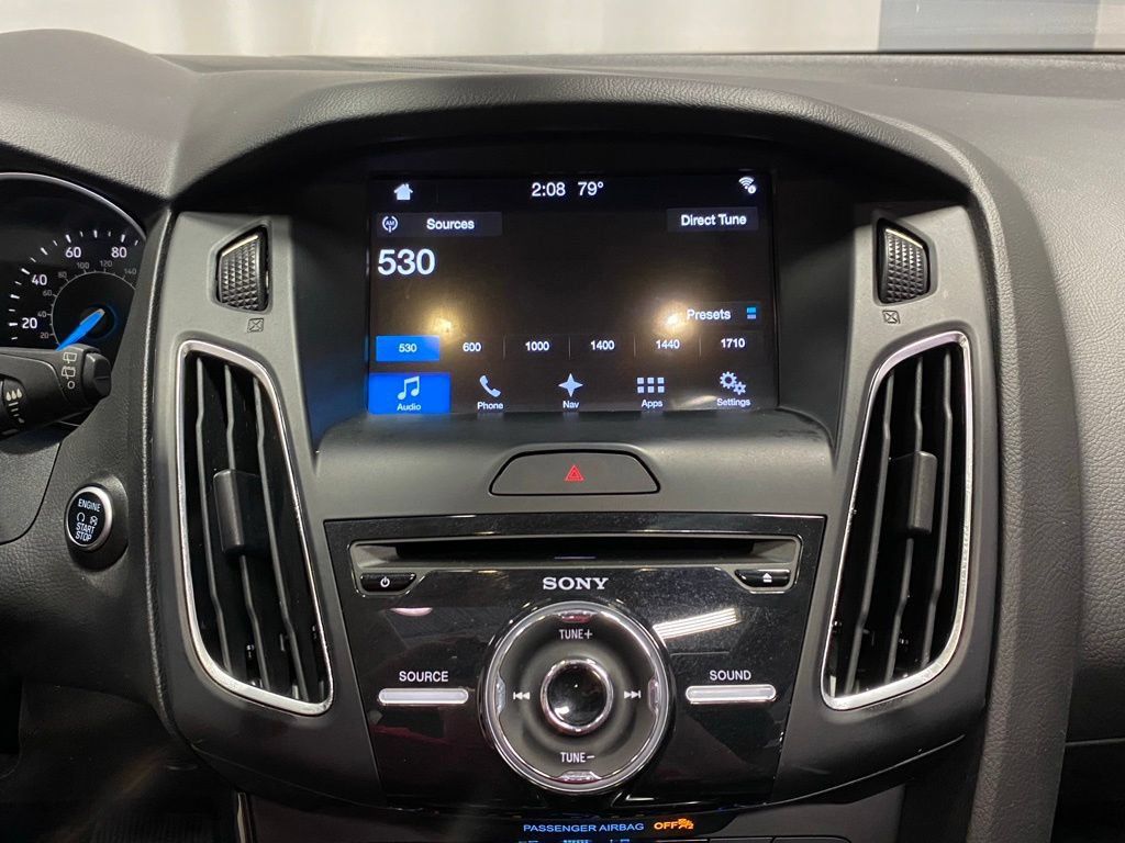 Used 2017 Ford Focus Titanium w/ Titanium Technology Package FWD image 21